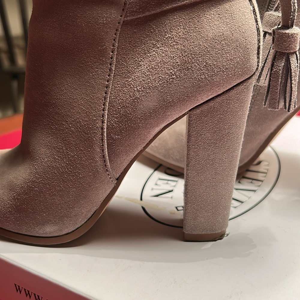 Steve Madden Taupe Heeled Boots - Picture 4 of 6